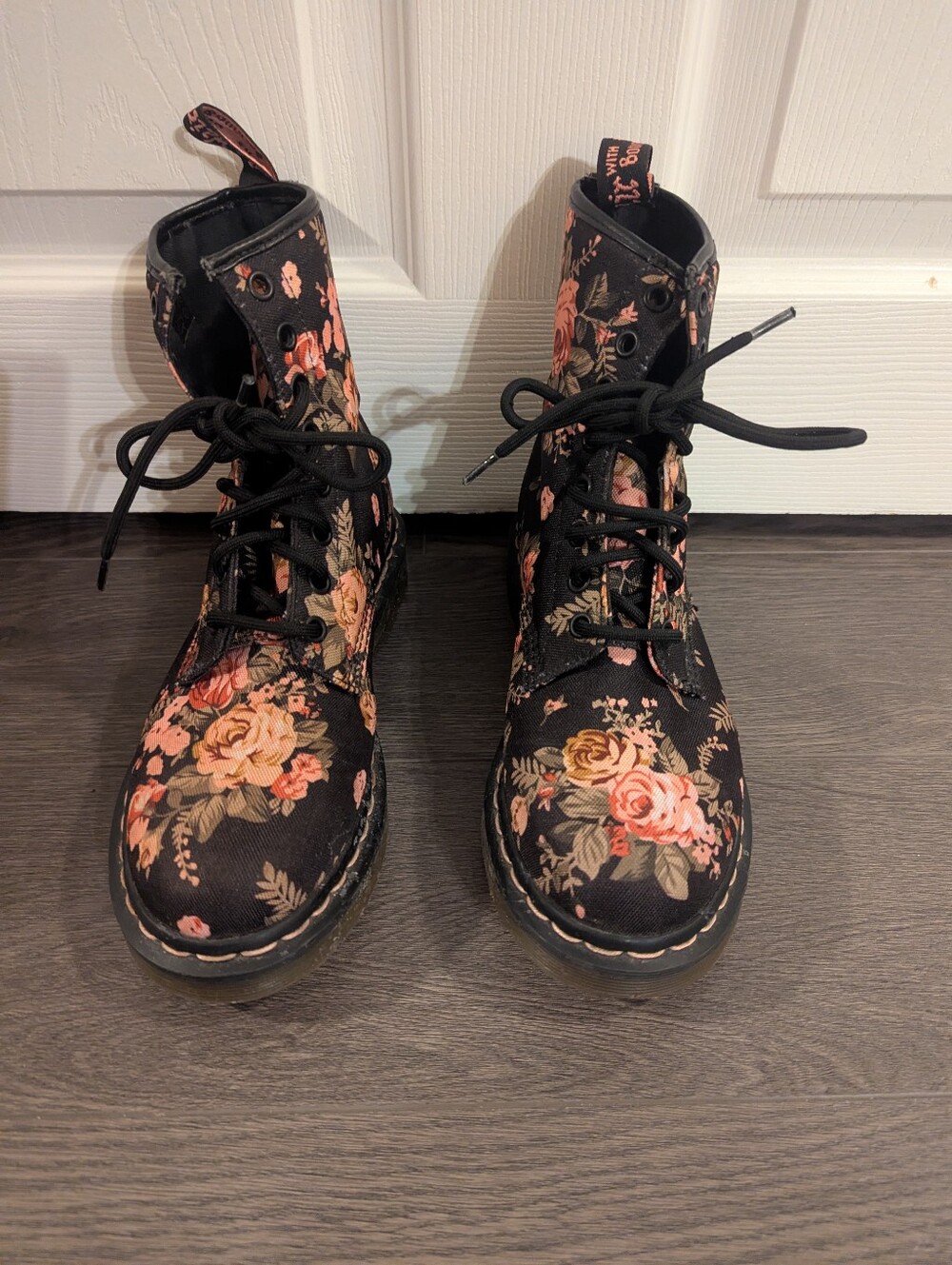 DR. MARTENS Victorian Rose Floral Canvas 8-Eye Combat Boots - Size 7